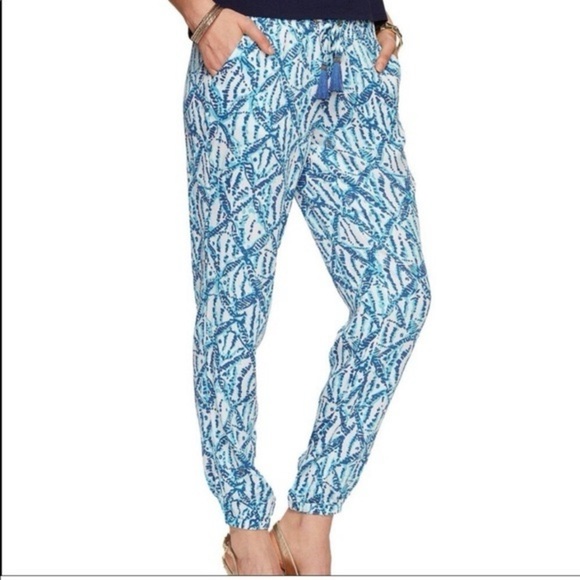 Lilly Pulitzer Sparkling Blue Hook Up Pull On Piper Jogger Pants - Picture 2 of 7